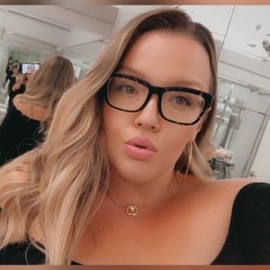 Meet your Posher, Madeleine